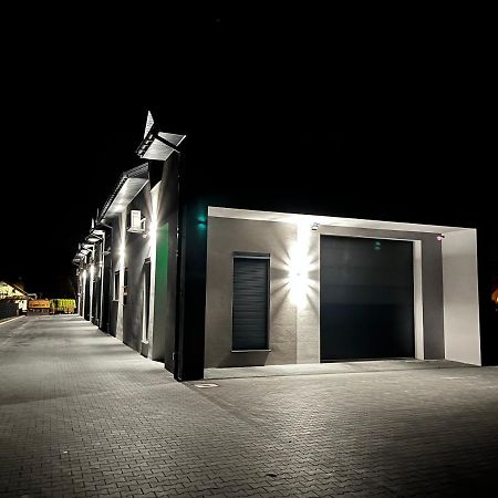 M&M Apartamenty Jasionka Eksteriør bilde